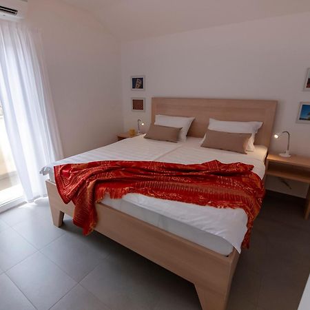 Haus Helga Apartment Rab Town Bagian luar foto