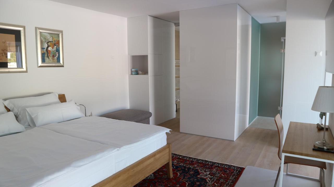 Haus Helga Apartment Rab Town Bagian luar foto
