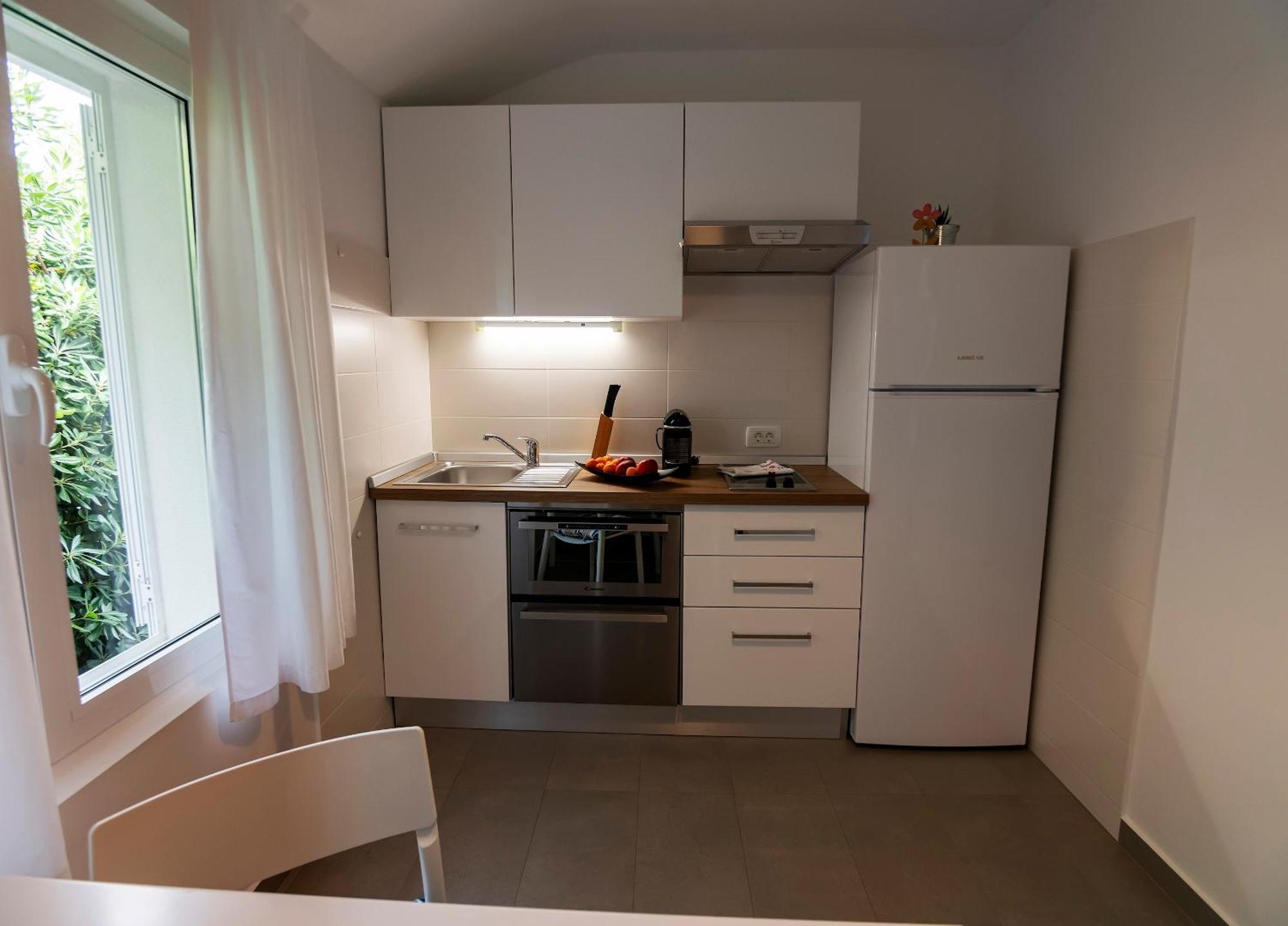 Haus Helga Apartment Rab Town Bagian luar foto