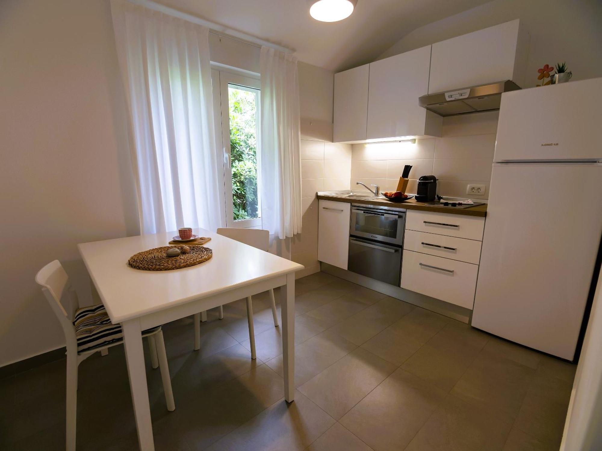 Haus Helga Apartment Rab Town Bagian luar foto