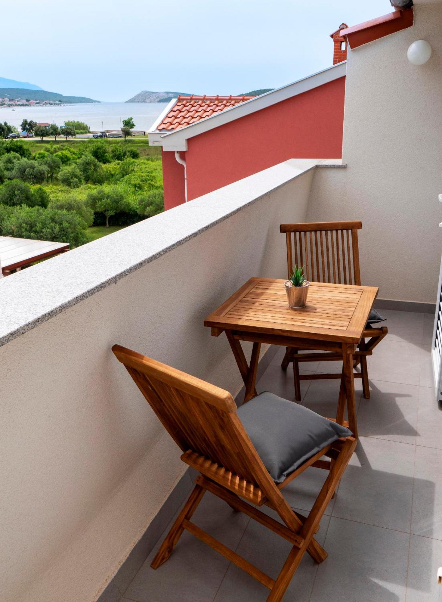 Haus Helga Apartment Rab Town Bagian luar foto