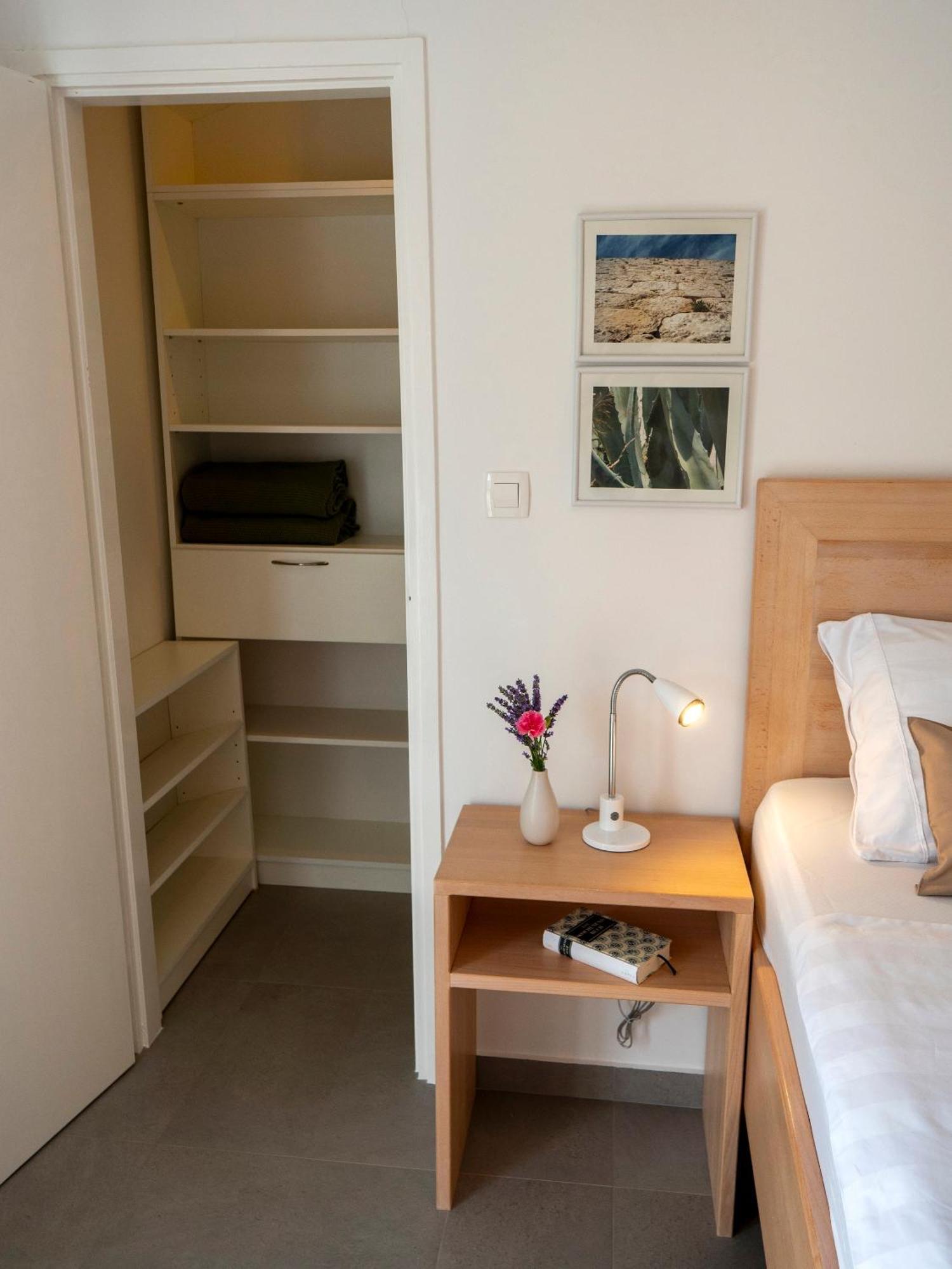 Haus Helga Apartment Rab Town Bagian luar foto