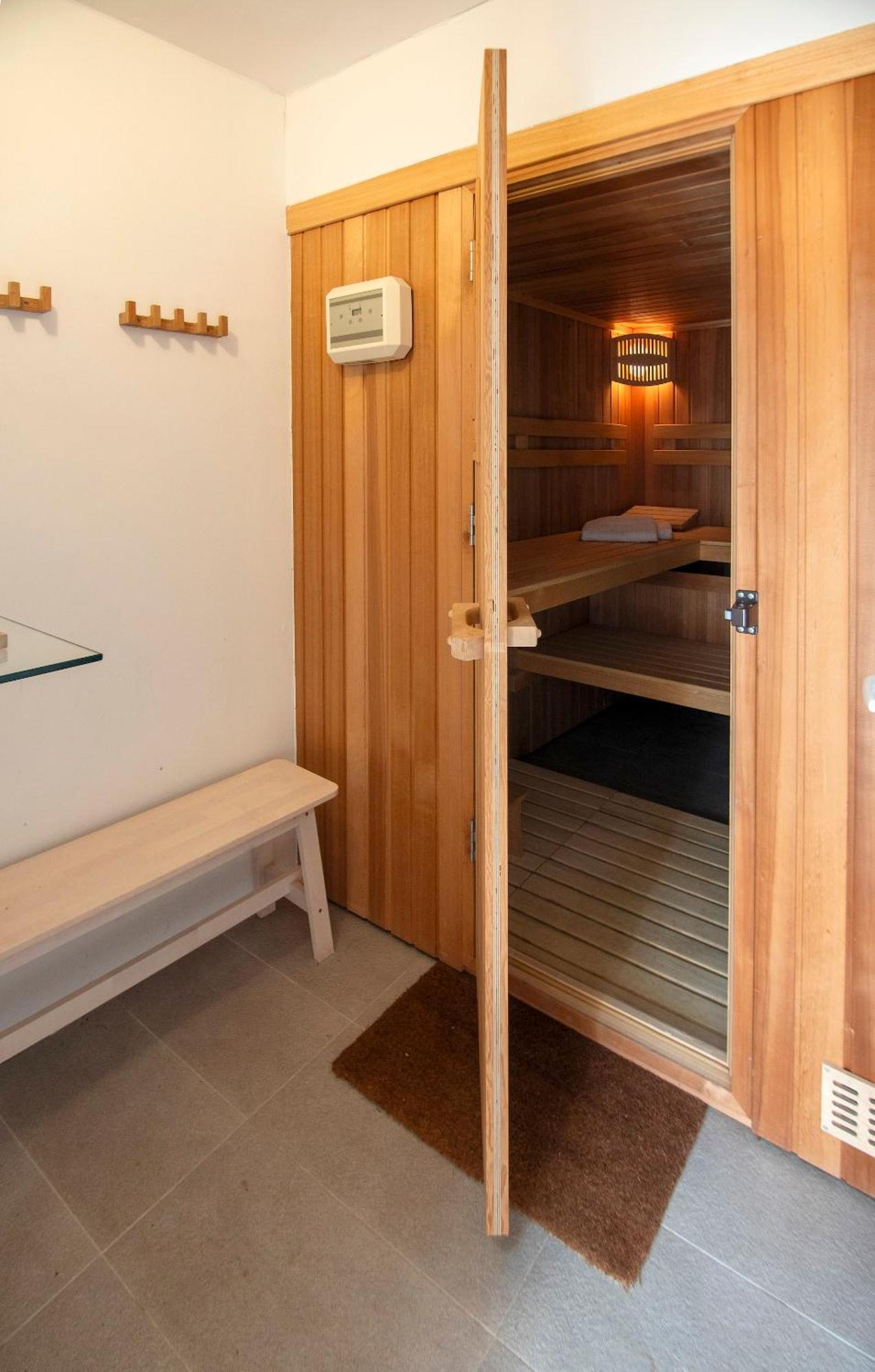 Haus Helga Apartment Rab Town Bagian luar foto