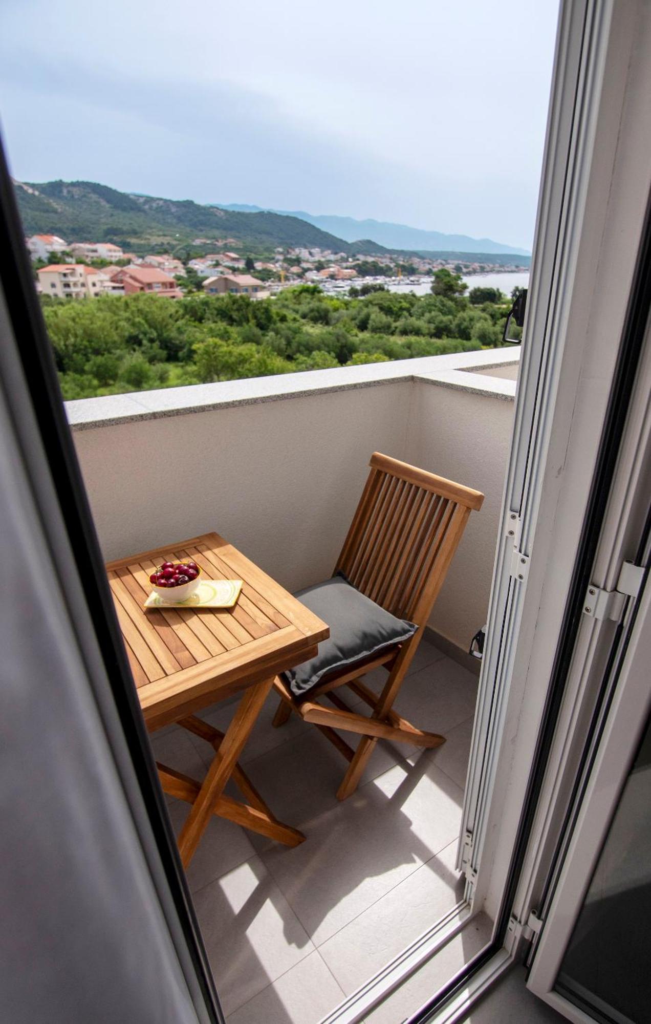 Haus Helga Apartment Rab Town Bagian luar foto