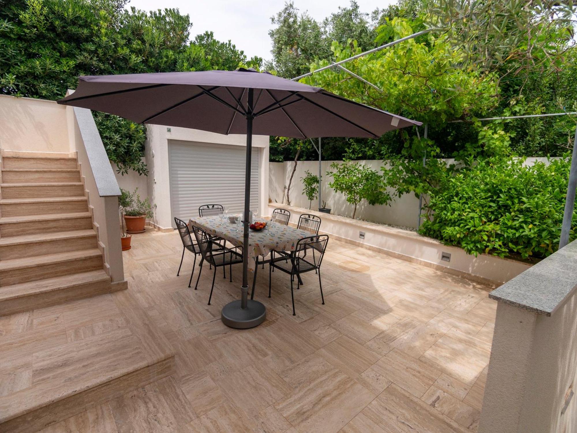 Haus Helga Apartment Rab Town Bagian luar foto