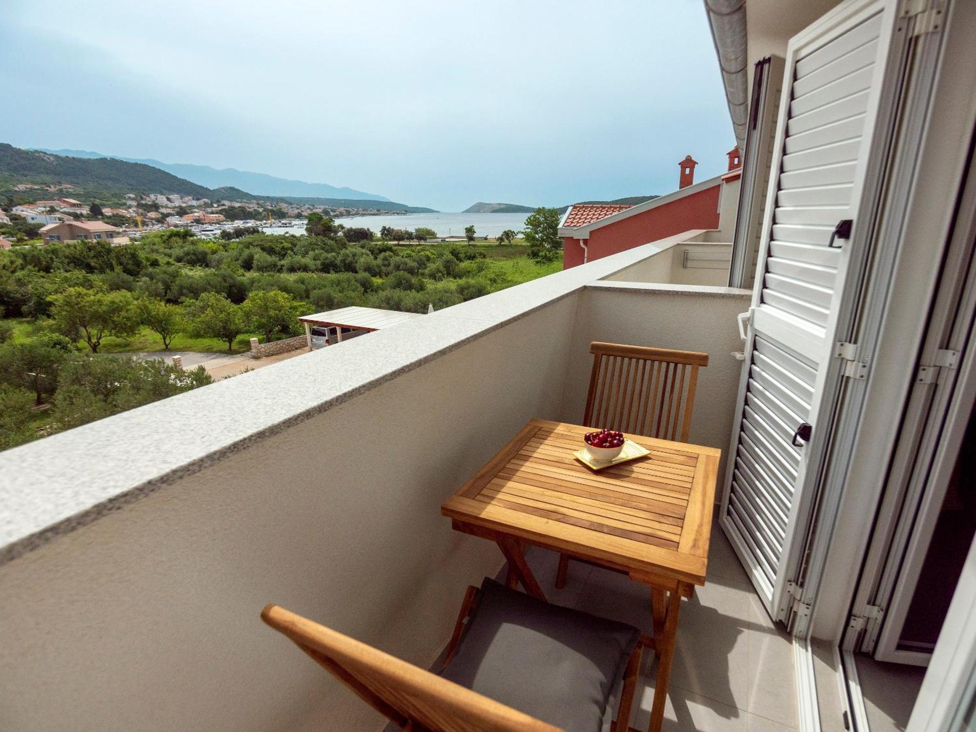 Haus Helga Apartment Rab Town Bagian luar foto